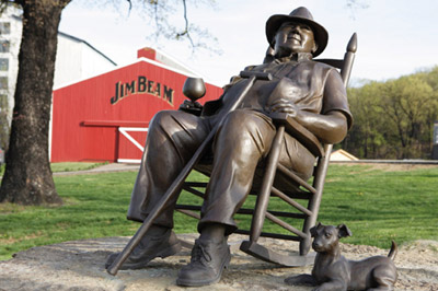 Estátua de Booker Noe (antigo Mestre de destilação) - Jim Beam